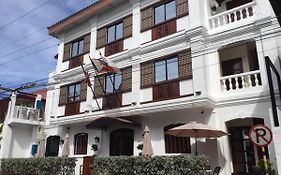 West Loch Park Hotel Vigan